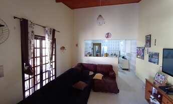 Imagem 2: Casa para venda possui 138 metros quadrados com 3 quartos em Parque Via Norte - Campinas