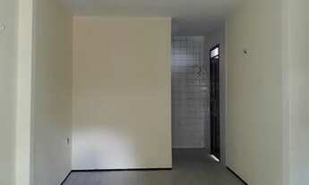 Imagem 7: Casa forrada com 2 quartos, sala, cozinha, um banheiro e quintal, em uma excelente localiz