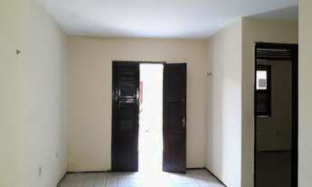 Imagem 3: Casa forrada com 2 quartos, sala, cozinha, um banheiro e quintal, em uma excelente localiz