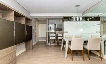 Imagem 2: Apartamento com 3 dormitórios para alugar por R$ 3.600 - Mercês - Curitiba/PR