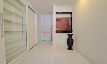 Imagem 4: Apartamento de 2 quartos a venda em Copacabana Bulhões de Carvalho reformado R$780.000,00