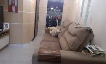 Imagem 7: Sobrado averbado com ampla suíte + dependências e piscina com deck