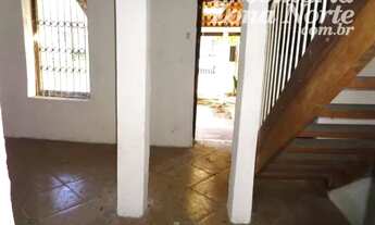 Imagem 5: Casa com aberturas adjacentes que favorecem a ventilação, localizada na R. Santo Antônio