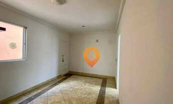 Imagem 2: Apartamento com 3 dormitórios para alugar, 55 m² por R$ 1.933,55/mês - Sagrada Família - B