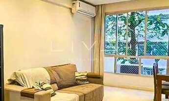 Imagem 3: Lindo imóvel em rua com guarita!