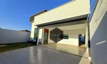 Imagem: Casa alto padrão com 3 quartos sendo 2