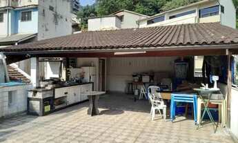 Imagem 3: Casa Triplex com 4 quartos e terraço com piscina e churrasqueira na Tijuca