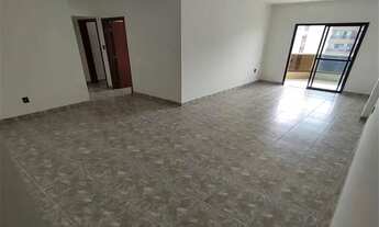 Imagem 2: Apartamento 2 dormitorios, sendo 1 suite e 1 vaga. Um quarteirao da orla do Canto do Forte