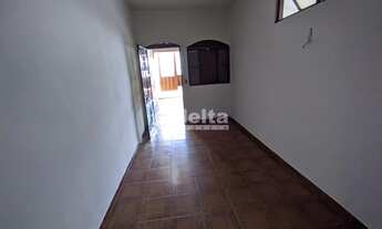 Imagem 3: Casa para aluguel, 4 quartos, 1 suíte, 1 vaga, Centro - Uberlândia/MG