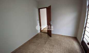 Imagem 7: Casa para aluguel, 4 quartos, 1 suíte, 1 vaga, Centro - Uberlândia/MG