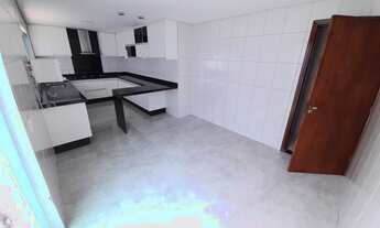 Imagem 6: Casa com 02 Quartos em Condomínio, Cozinha com Armários, ao lado do Tagua Parque