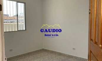 Imagem 2: Alugo excelente casa térrea c/ 2 dormitórios - 2 vagas de garagem