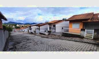 Imagem 2: Casa com 2 dormitórios em condomínio fechado