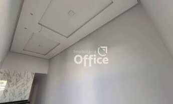 Imagem 3: Casa com 3 dormitórios à venda, 105 m² por R$ 300.000,00 - Loteamento Cerejeiras - Anápoli