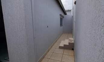 Imagem 4: Casa com 02 Quartos em Condomínio, Cozinha com Armários, ao lado do Tagua Parque