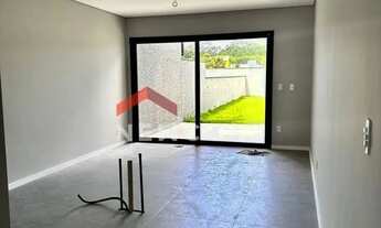 Imagem 2: Sobrado em Avenida das Constelações - São João do Rio Vermelho - Florianópolis/SC