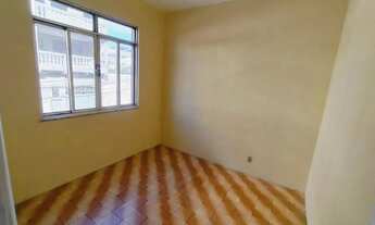 Imagem 7: Ótima Casa sobreposta c/ 2 qts, garagem, esquina com a Mena Barreto, Centro, Nilópolis