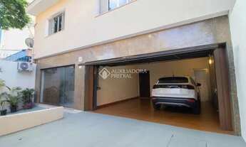 Imagem 6: Sobrado de 300m² 4 quartos travessa com a av. Portugal próximo ao centro