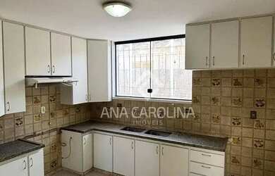 Imagem 15: Casa Espaçosa com 5 Quartos à Venda no Bairro Todos os Santos