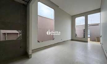 Imagem 2: Casa residencial com 3 quartos disponível para venda no bairro Grand Ville em Uberlândia-M