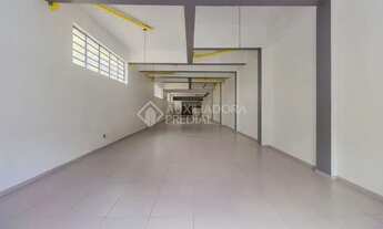 Imagem 6: Loja com área total de 200 m² sendo 180 m² de área privativa