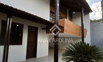 Imagem: Casa Espaçosa com 5 Quartos à Venda no