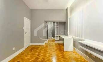 Imagem 3: Apartamento MEGA REFORMADO de 2 quartos em rua nobre!!