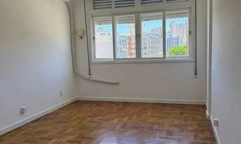 Imagem 2: Apartamento à venda na Cidade Baixa com 70m² e 2 dormitórios/quartos disponíveis