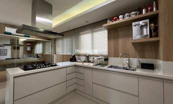 Imagem 3: Apartamento com 3 Quartos e 5 banheiros à Venda, 220 m² por R$ 1.650.000