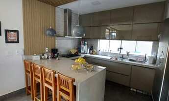 Imagem 1: Casa de condomínio sobrado para venda tem 240 metros quadrados com 5 quartos