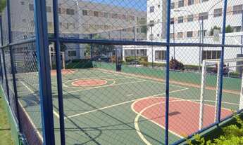 Imagem 3: Apartamento térreo com quintal e armários na cozinha