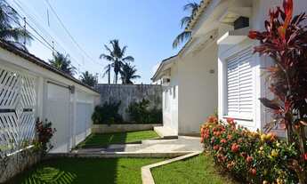 Imagem 4: Casa com piscina em Peruíbe