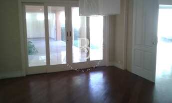 Imagem 3: Casa de condomínio com conceito elegante e acabamentos unicos