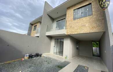 Imagem 11: Sobrados com amplo espaço