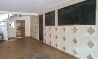 Imagem 2: Apartamento para aluguel possui 280 metros quadrados com 3 quartos