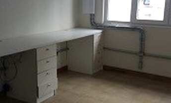 Imagem 3: Centro comercial para aluguel possui 200 metros quadrados com 8 quartos