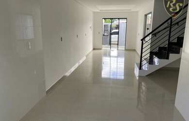 Imagem 6: Sobrados com amplo espaço