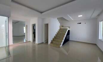 Imagem 3: Casa de condomínio para aluguel com 3 suítes individuais mais sótão mais dependência condo