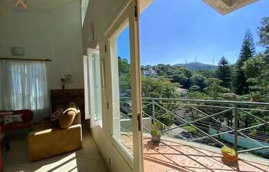 Imagem 6: Casa em condomínio fechado de alto padrão com 3 suítes e 3 vagas