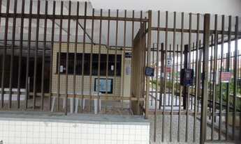 Imagem 2: No centro da cidade com vista mar