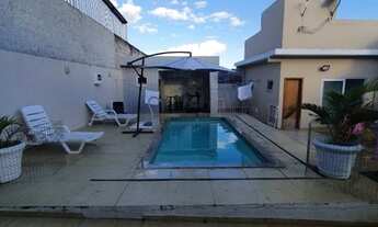 Imagem 2: Casa de Luxo em Cond Fechado