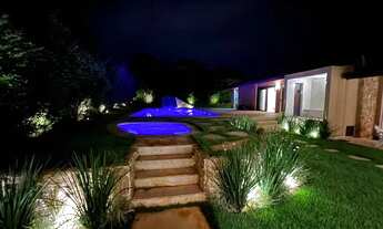 Imagem 2: Casa térrea deslumbrante em localização privilegiada - Qualidade de vida e segurança incom