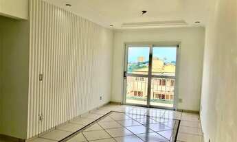 Imagem 3: Apt. 73m2, com varanda, 3 quartos, 1 suíte, 2 vagas cobertas, elevador, 5 min. do centro