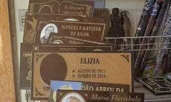 Imagem 7: Loja de placas de cemitério e conveniência