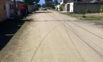 Imagem 2: Terreno murado com construção alcobaça