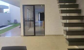 Imagem 3: Casa triplex contemporânea em condominio Sagrada Familia no Recreio dos Bandeirantes