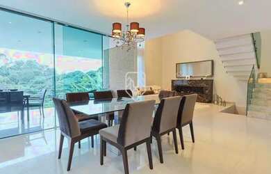 Imagem 2: Casa á venda em condomínio fechado 03 dormitórios, 04 vagas, com piscina, Campo Comprido