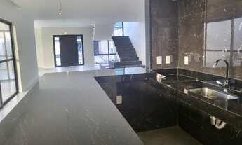 Imagem 5: Casa triplex contemporânea em condominio Sagrada Familia no Recreio dos Bandeirantes