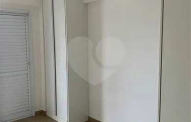 Imagem 3: Apto no centro com boa metragem