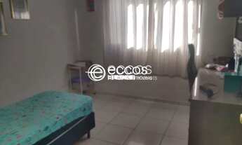 Imagem 2: Casa à venda, 3 quartos, 1 suíte, 2 vagas, JARDIM EUROPA - Uberlândia/MG